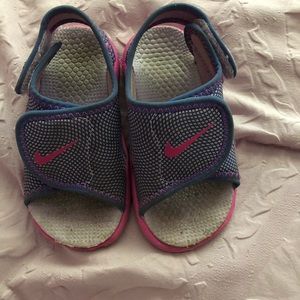 Nike toddler sandals